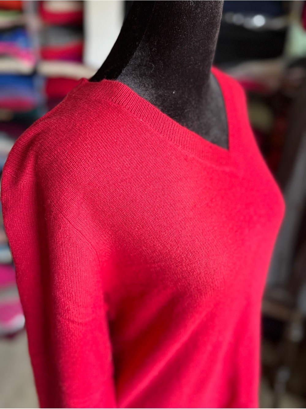 Classic V-Neck Women's Cashmere Sweater in Red, Roomy M